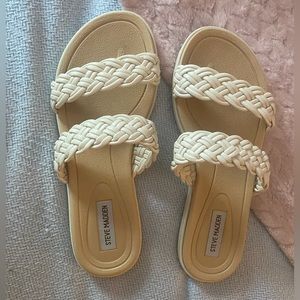 These sandals are so perfect for summer events!!